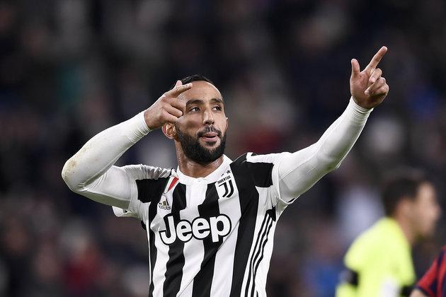 L'absence de Koulibaly dans les 10 nominés des Caf Awards au centre d'un clash entre Benatia et Bein Sports
