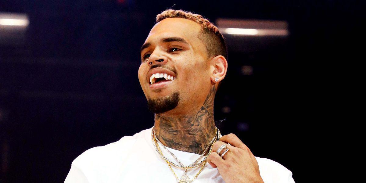 Chris Brown sort de garde à vue sans poursuite à ce stade