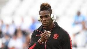 L'attaquant italien Mario Balotelli signe officiellement à l'OM