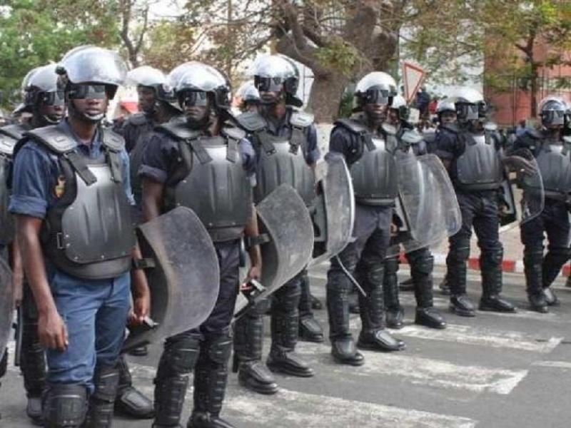 La résidence d’Idrissa Seck en état de siège
