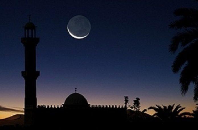 La lune aperçue à Touba