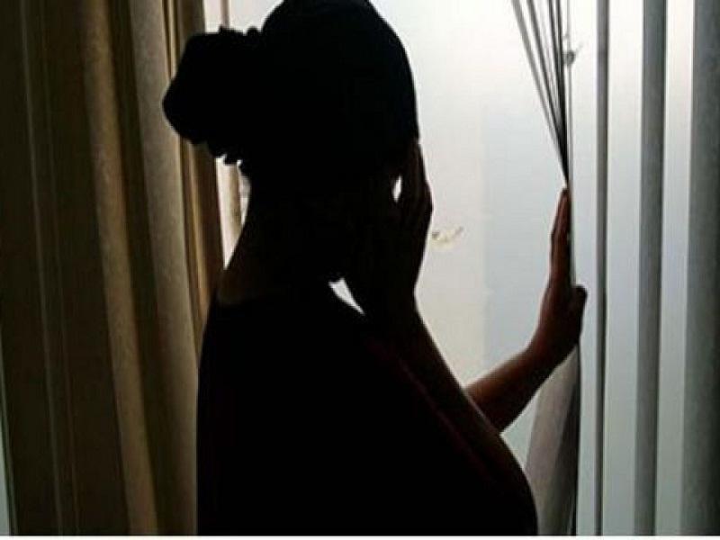 Pour se venger d'un fermier, il viole sa femme devant ses enfants