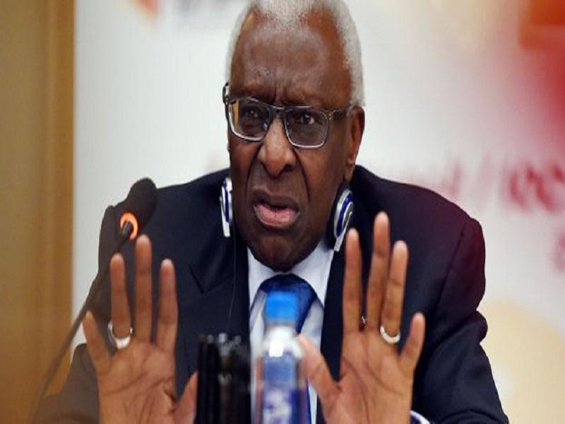 Corruption et dopage: la justice ordonne un procès à Paris contre l'ex-patron de l'athlétisme mondial Lamine Diack