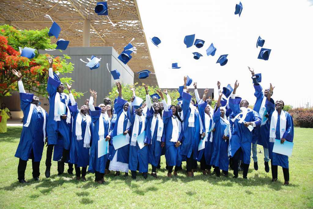 « LAS ACADEMIE » honore ses premiers diplômés