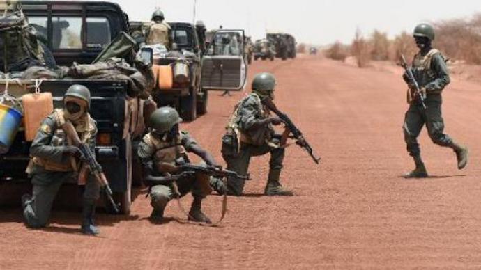 Insécurité au centre : Le groupe d’autodéfense de Douna repousse une attaque terroriste avec l’aide des FaMas