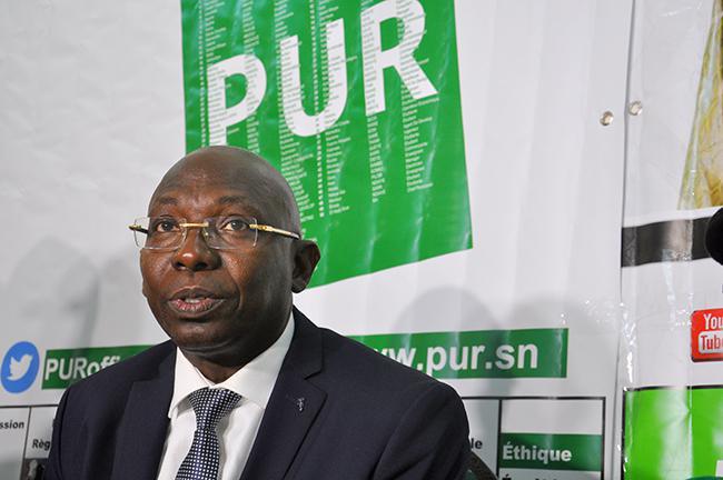 "Issa Sall n'est pas professeur d'université comme il le dit partout", selon un responsable du PUR