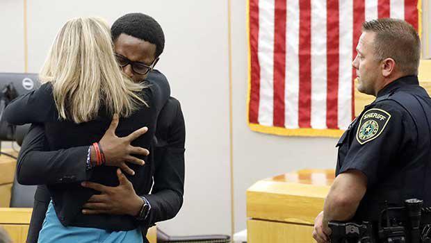 Amber Guyger: l'ancienne policière condamnée à 10 ans de prison pour meurtre de Botham Jean, aux Etats-Unis