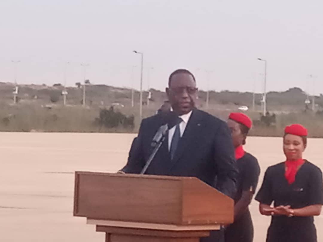  Macky Sall met en garde la Direction d'Air Sénégal: "toute négligence aura de fâcheuses conséquences"