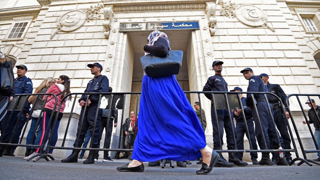 Algérie: le premier procès pour corruption d’anciens dirigeants s'ouvre à Alger