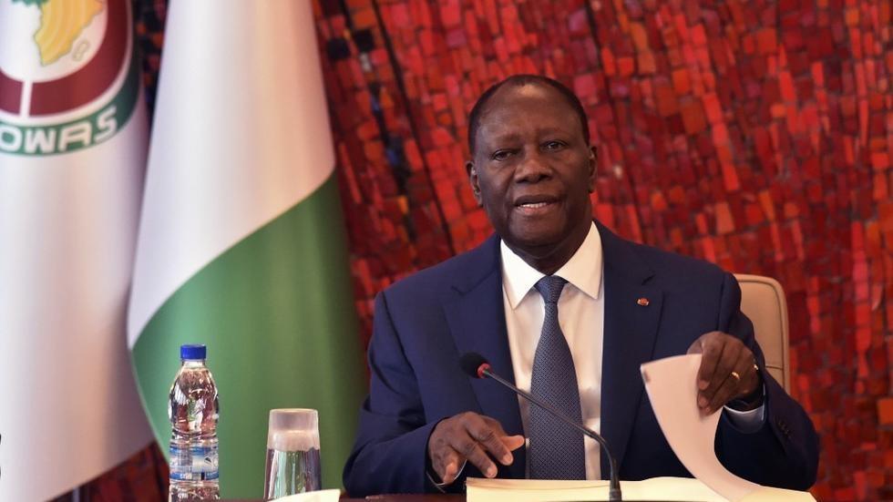 Côte d’Ivoire: la stratégie d'Alassane Ouattara, «aller vite... façon Macky Sall»