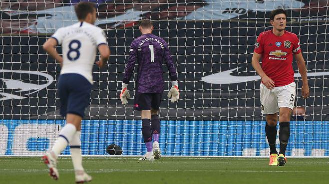 Roy Keane tire sur les "surcôtés" de Manchester United: "Maguire et De Gea ne devaient pas monter dans le bus après le match"