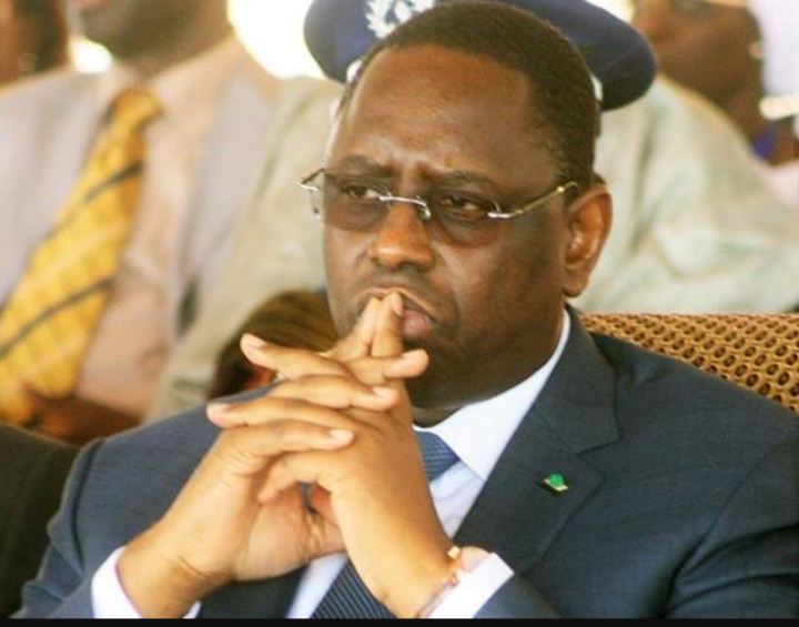 Macky Sall fait des tests de Covid19 une fois par semaine (Proche)
