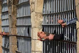 Au moins 20 morts dans l'attaque en cours d'une prison afghane revendiquée par l'EI (autorités)