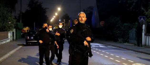 Professeur décapité en France: 4 personnes, dont un mineur, en garde à vue