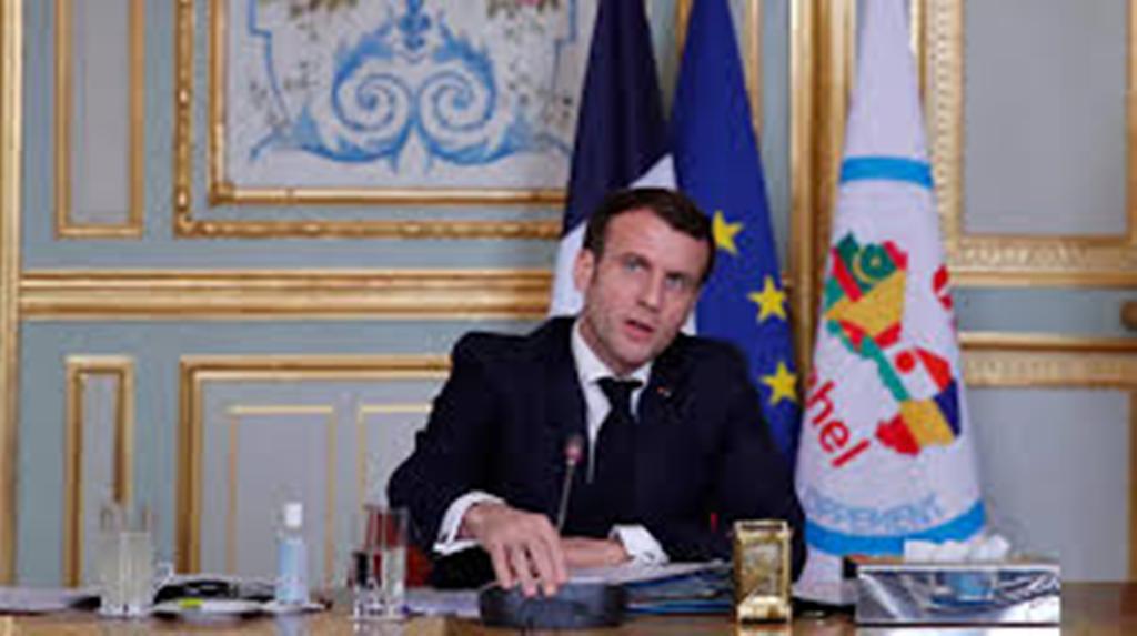 En direct : Emmanuel Macron promet une "action renforcée" contre Al-Qaïda au G5 Sahel