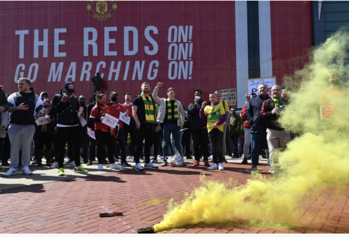 Le derby d'Angleterre entre Manchester United et Liverpool reporté à une date ultérieure