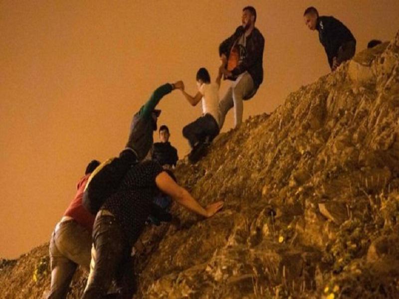 6000 migrants atteignent l'enclave espagnole, un nombre record