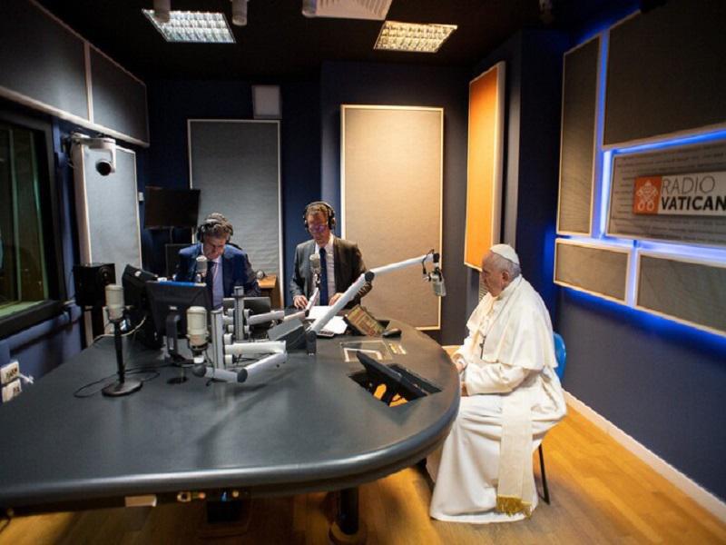 François aux médias du Vatican: soyez fonctionnels et créatifs
