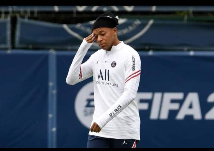 Mbappé a fait part de son envie de quitter le PSG à Nasser