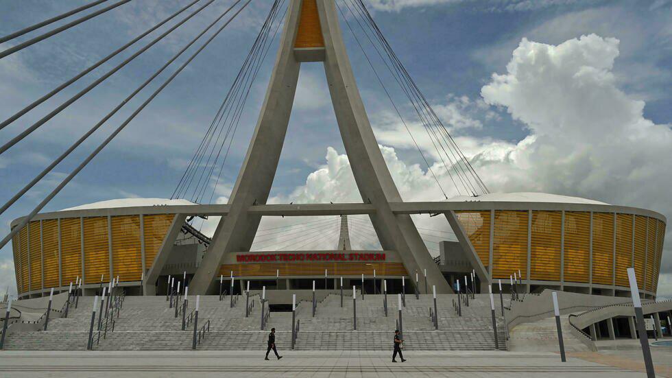 Le Morodok Techo National Stadium, à Phnom Penh au Cambodge, financé avec l'aide de la Chine dans le cadre du programme d'infrastructures des "Nouvelles routes de la soie", le 12 septembre 2021 TANG CHHIN Sothy POOL/AFP/Archives