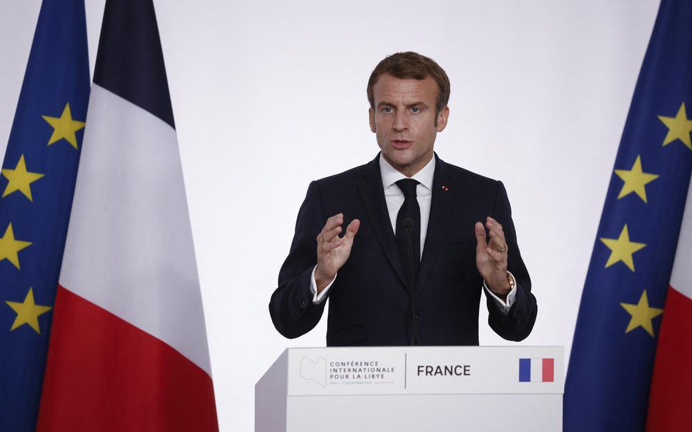 France: Emmanuel Macron a changé la couleur du drapeau français