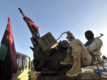 Libye: le Premier ministre évoque une possible intervention militaire étrangère