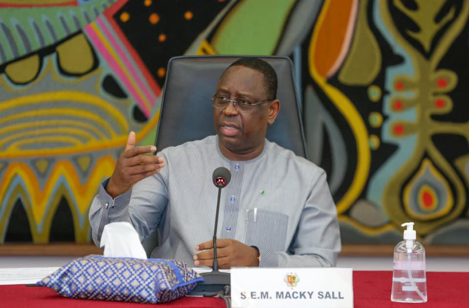 Recrutements anarchiques dans la Fonction publique: les syndicat d'enseignants accusent Macky
