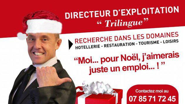 Il trouve un emploi en s'affichant sur un panneau publicitaire géant