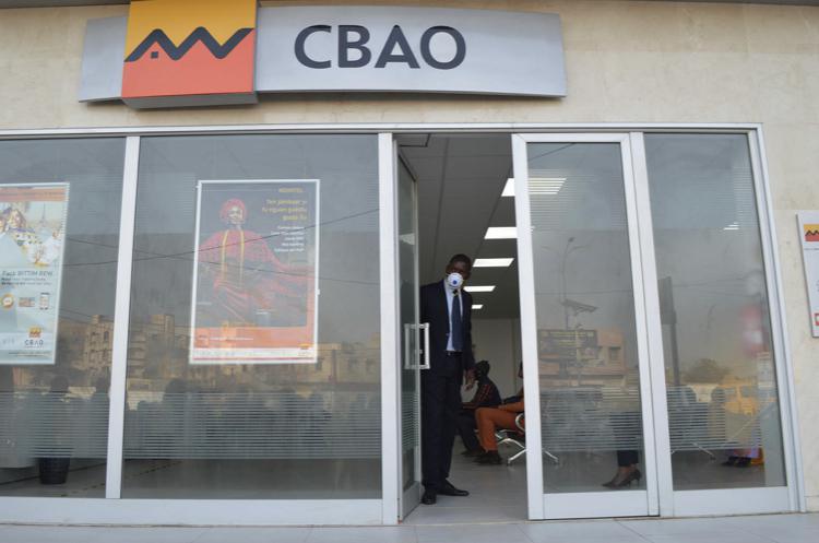 Suppression du guichet unique de la CBAO : les usagers fustigent cette décision à « impact considérable » et exigent son retrait