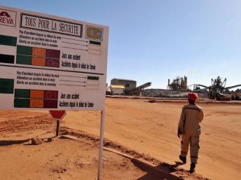 L'entrée du site d'Areva à Arlit, au Niger. AFP PHOTO / ISSOUF SANOGO