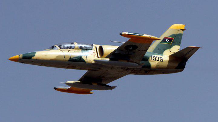 Crash d'un avion militaire libyen en Tunisie, 11 morts