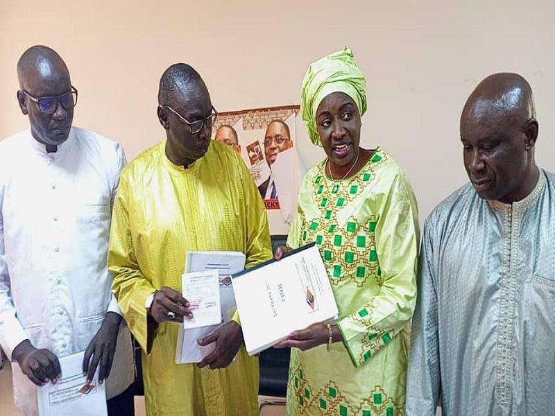 Législatives 2022 : Idrissa Seck collecte 30.000 signatures à Thiès pour Macky Sall