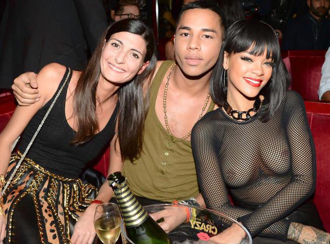 PHOTOS Rihanna : une tenue très (trop ?) osée à l’after-show Balmain