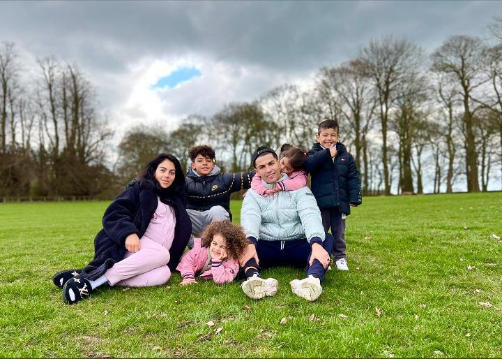 Cristiano Ronaldo annonce le décès de son fils à la naissance
