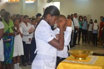 Le geste du signe de la Croix : une véritable profession de foi pour les catholiques