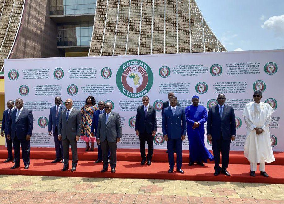 Mali, Burkina, Guinée: la Cédéao reporte à un autre sommet la décision sur les sanctions