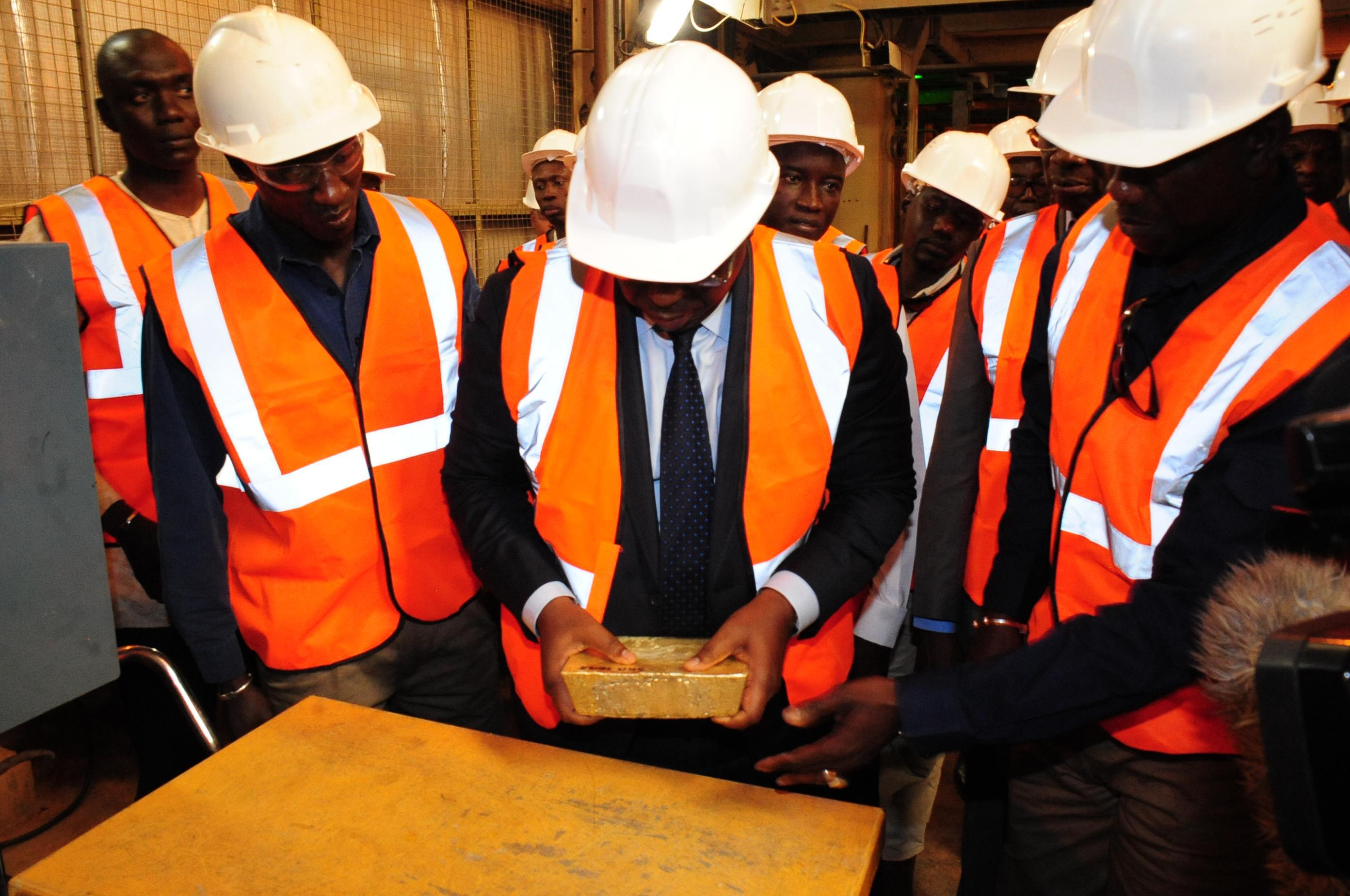Macky Sall : l'immersion dans les mines d'or de Sabodala