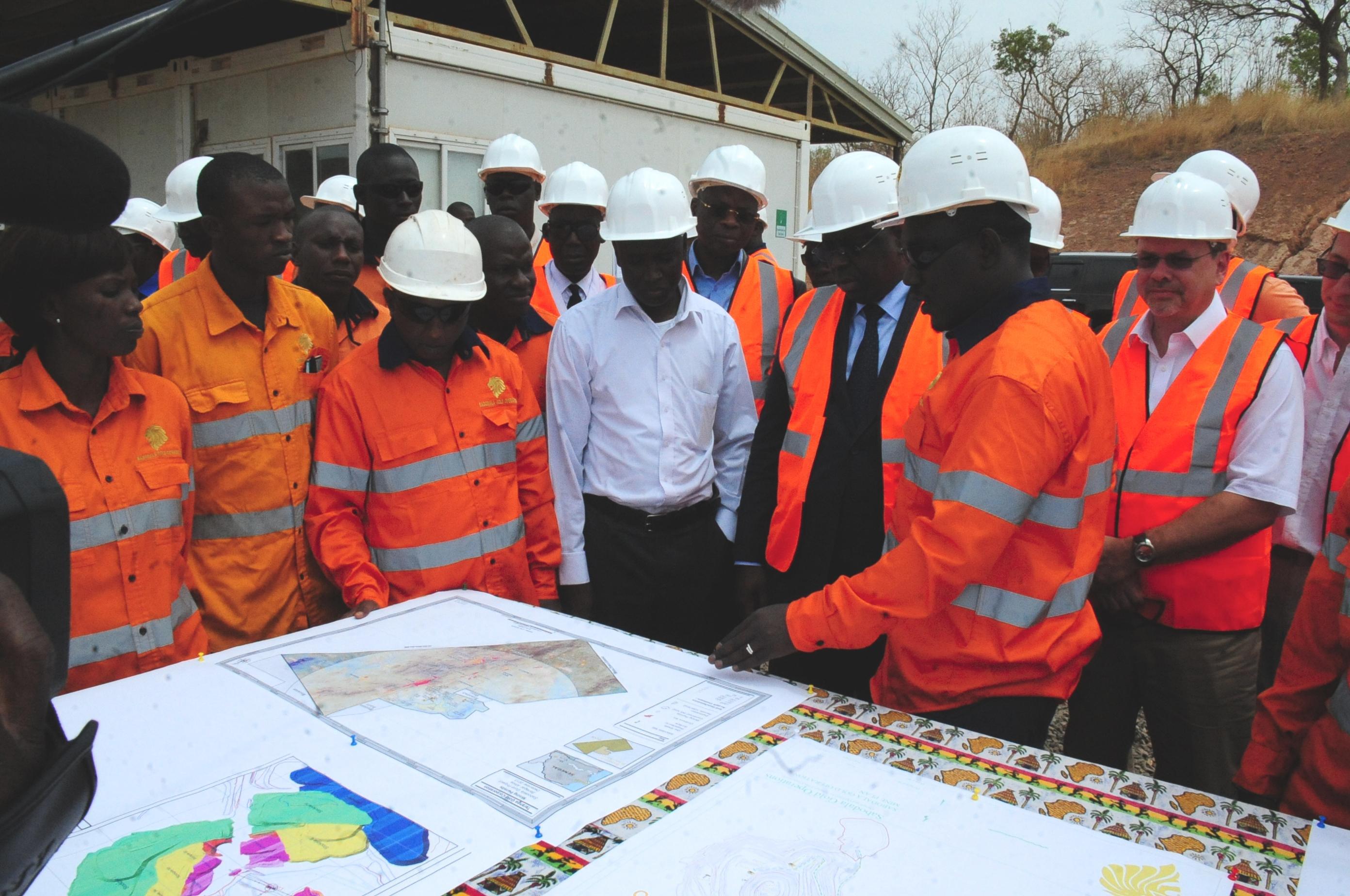 Macky Sall : l'immersion dans les mines d'or de Sabodala