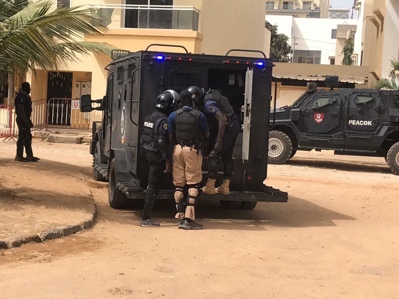 Un élément de la garde rapprochée de Sonko arrêté par les éléments de la BIP (Vidéo)