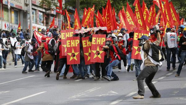 Turquie: un 1er mai sous tension à Istanbul
