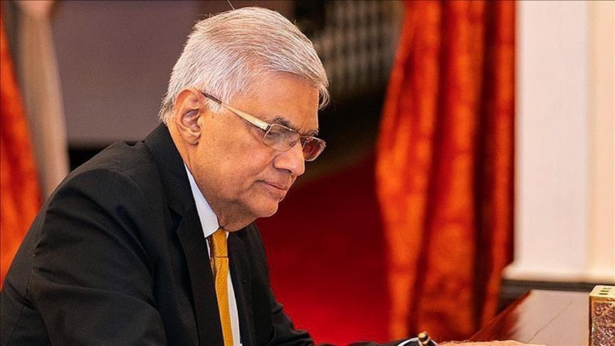 Sri Lanka: le Premier ministre désigné Président par intérim par le Parlement, ses bureaux envahis par les manifestants