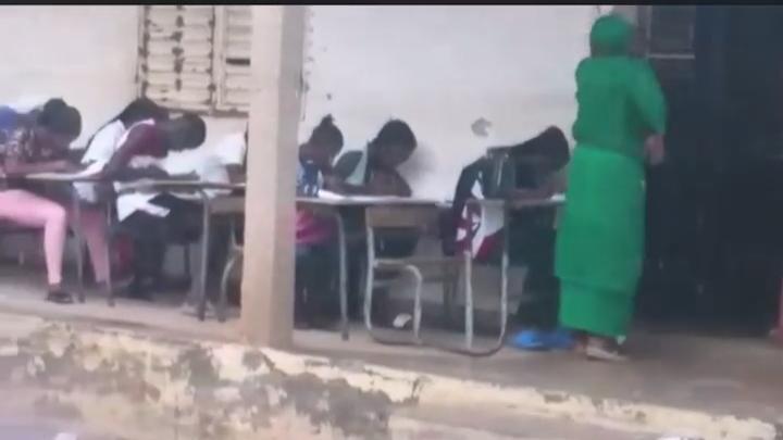 Bfem: des candidats à Mbao composent dans des salles inondées et dans des couloirs (vidéo)