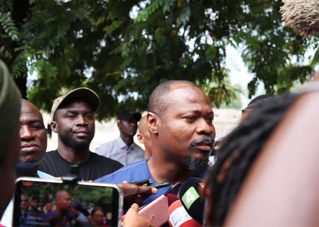 Arrêté d’interdiction de circuler: Guy Marius alerte sur un bus de 52 nervis qui a quitté ce dimanche Dakar pour Ziguinchor