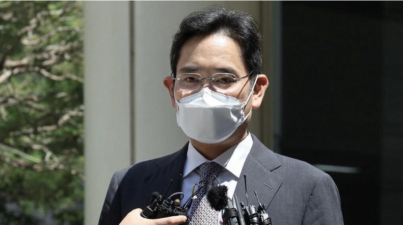Corée du Sud: le patron de Samsung obtient une grâce présidentielle