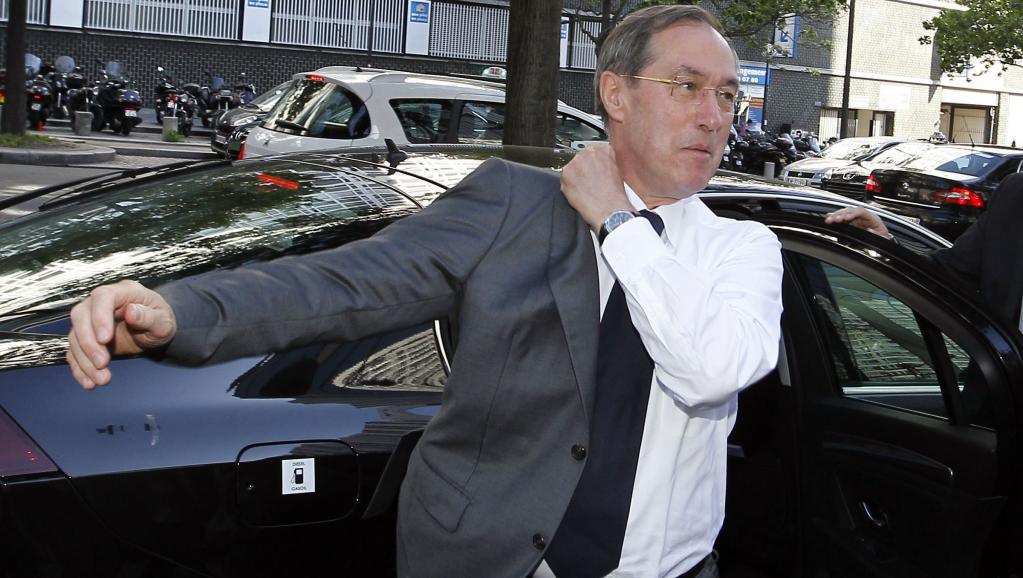 Claude Guéant, à Boulogne, lors des dernières élections législatives. REUTERS/Regis Duvignau