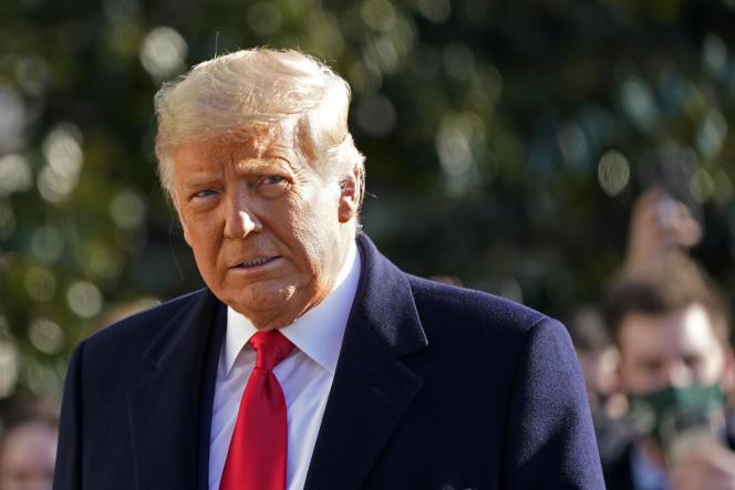 Donald Trump condamné à une amende pour son procès "futile" contre Hillary Clinton