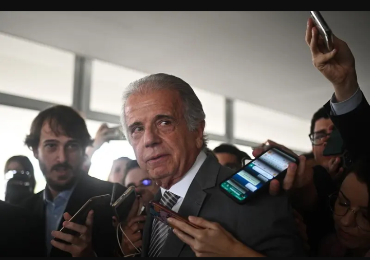 Brésil: Lula limoge le chef de l'armée (médias)
