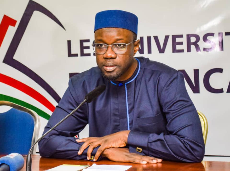 Ousmane Sonko : « on a envoyé à l’étranger un échantillon du liquide pour analyse »