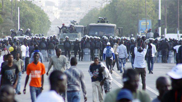 Arrêtez de dire force reste à la loi, si force ne reste pas à la loi !