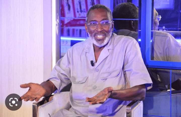 Dr Niang aurait été transféré à Saint-Louis, menottes aux poignets comme un criminel